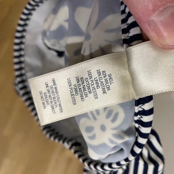 OshKosh BโGosh two piece bathing suit - Picture 4 of 4